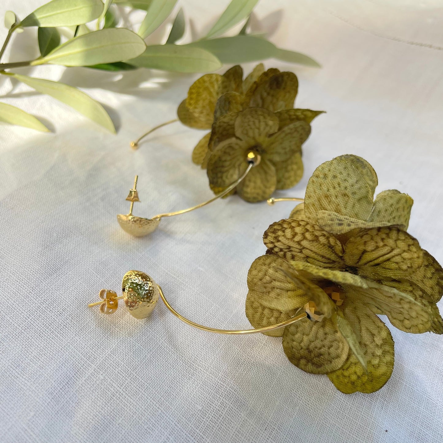 Gertrude's Flower Earrings ( Green )