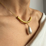 Gold Bar Pearl Necklace – Modern Statement Drop Pendant