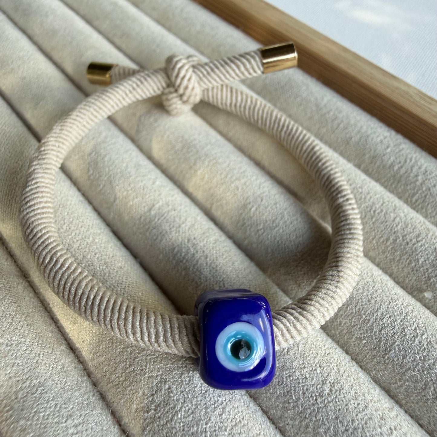 Beige Evil Eye Bracelet – Murano Glass Protective Charm | Adjustable Elastic Band