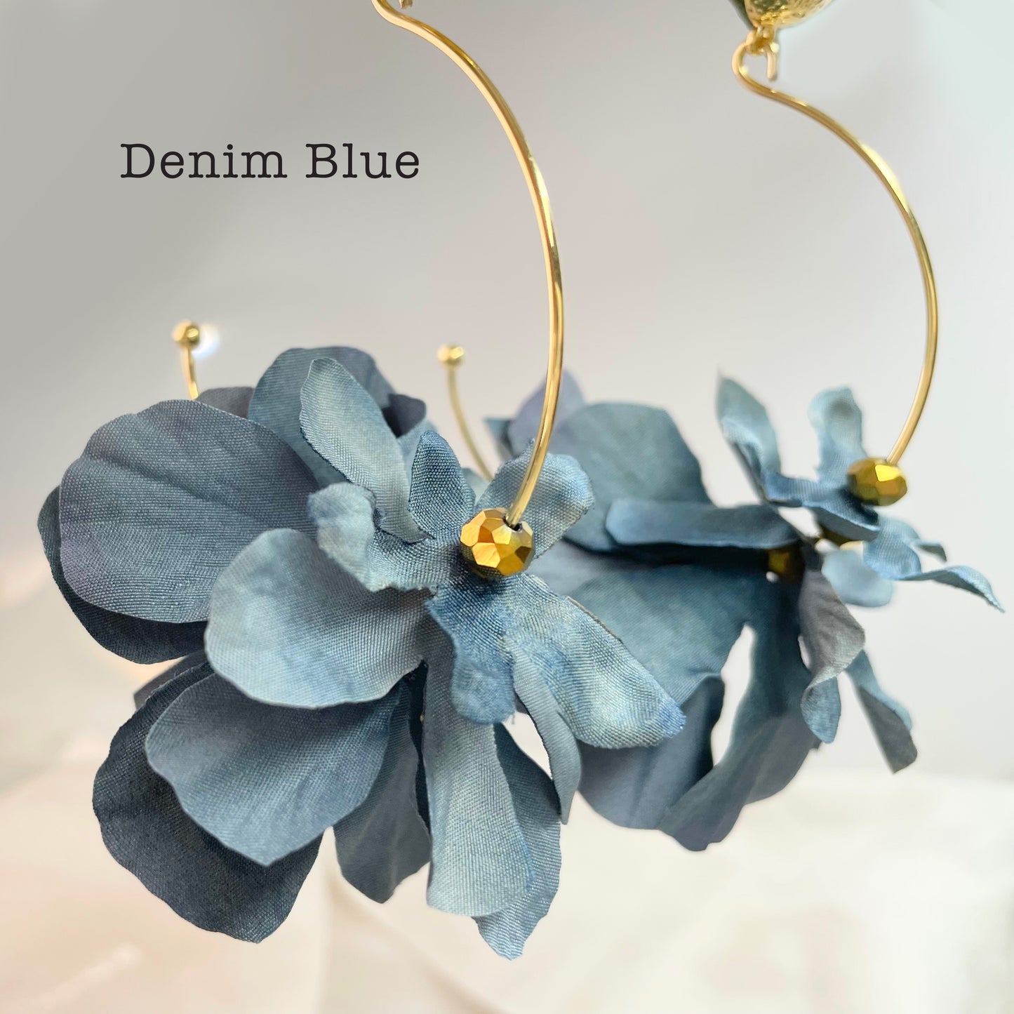 Gertrude's Flower Earrings ( Denim Blue )