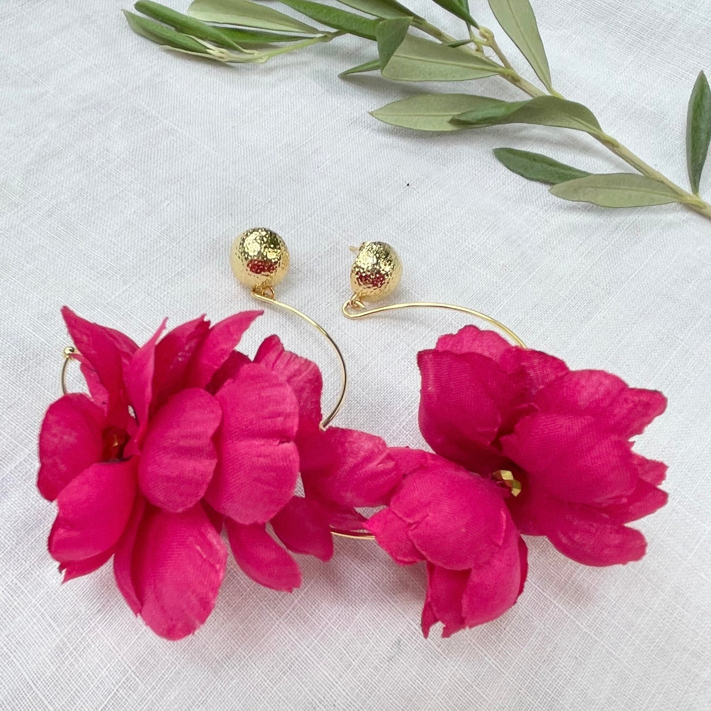 Gertrude's Flower Earrings ( Fuscia )