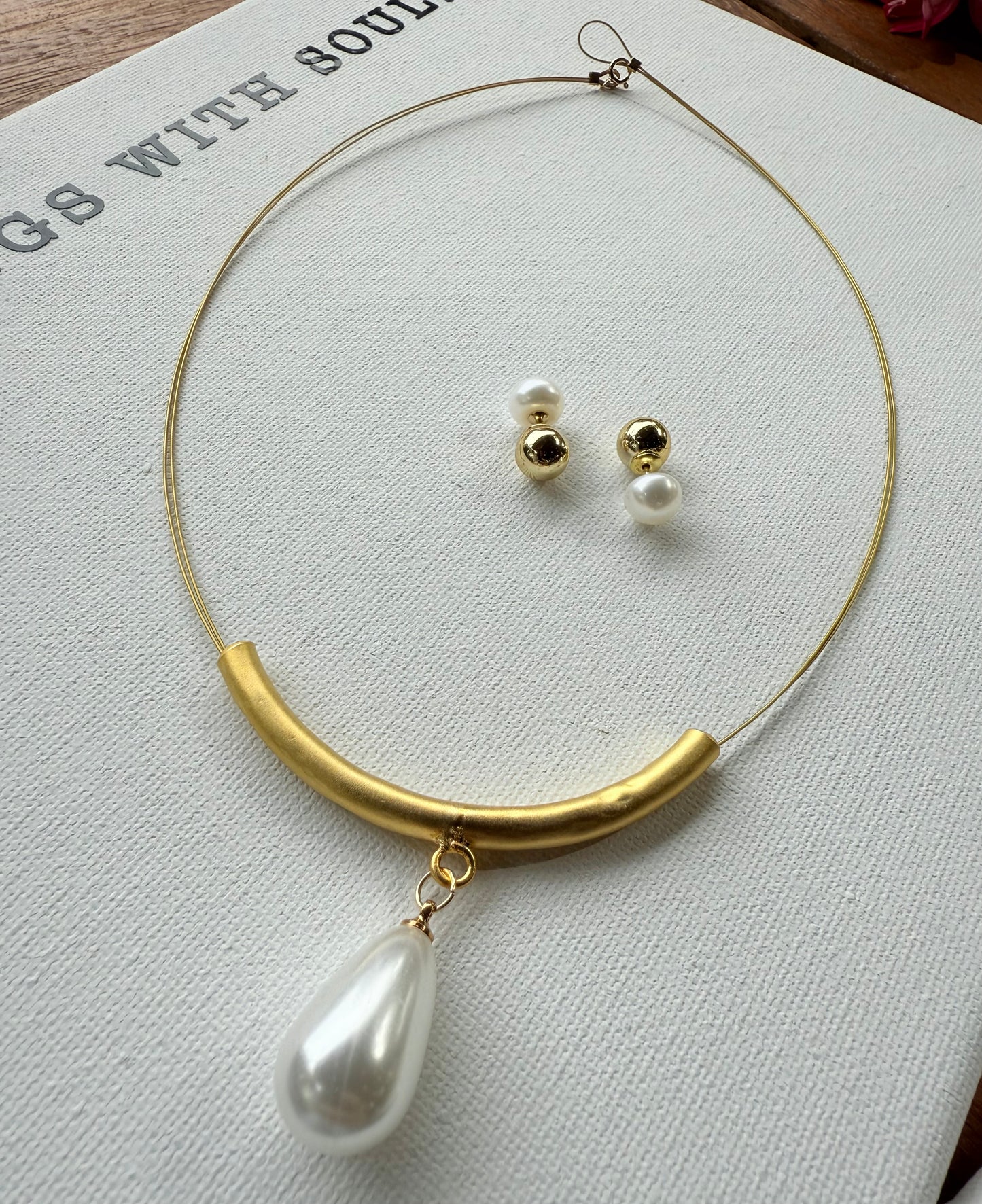 Timeless Pearl Reversible Set