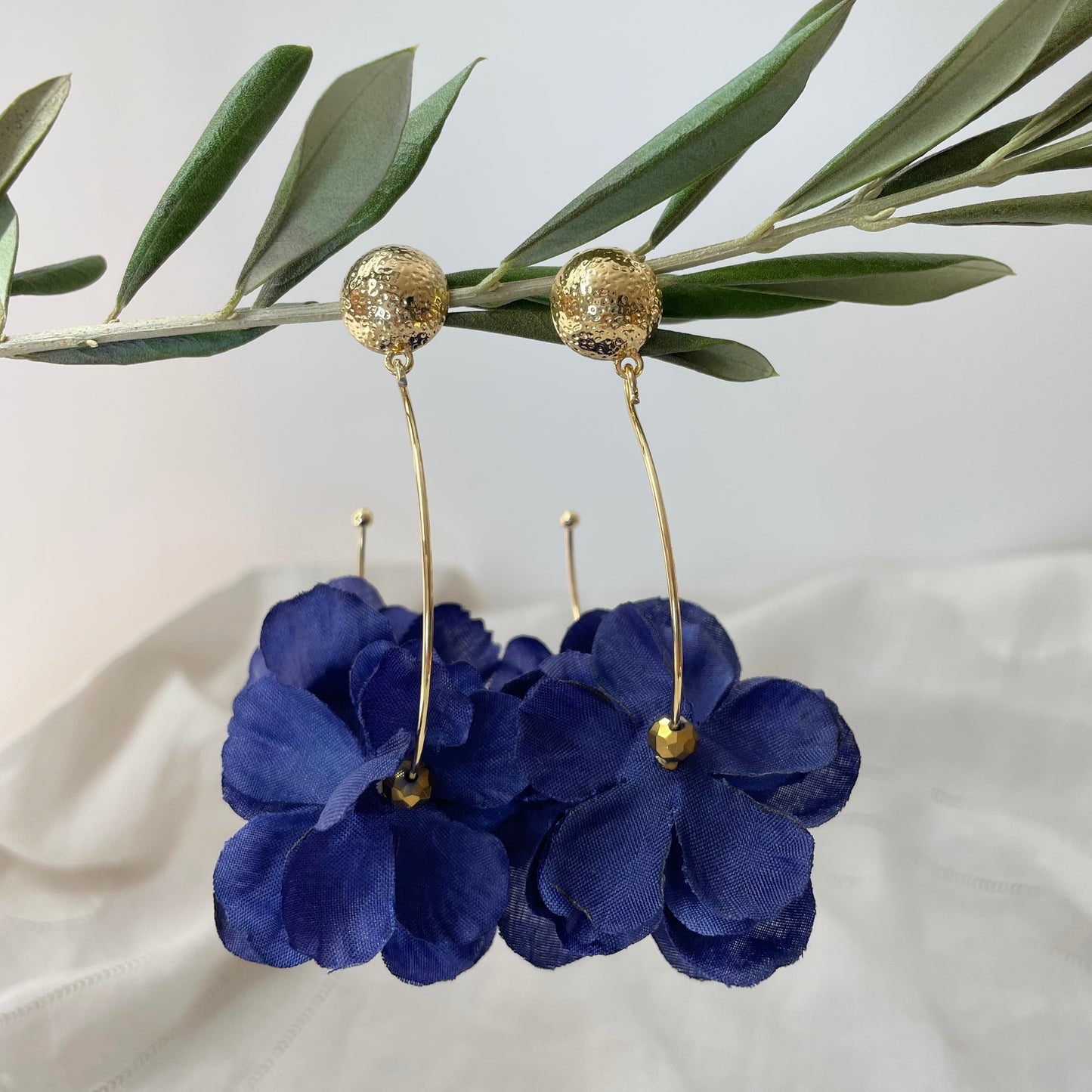 Gertrude's Flower Earrings ( Dark Blue )