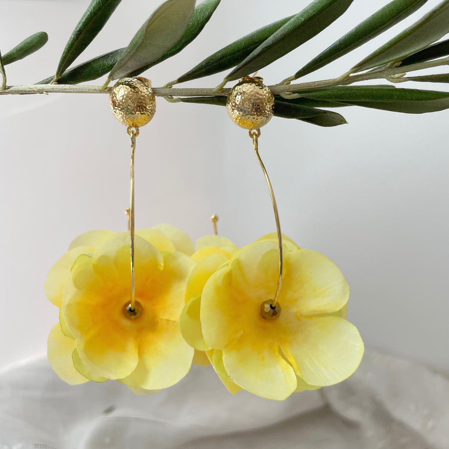 Gertrude's Flower Earrings ( Yellow )