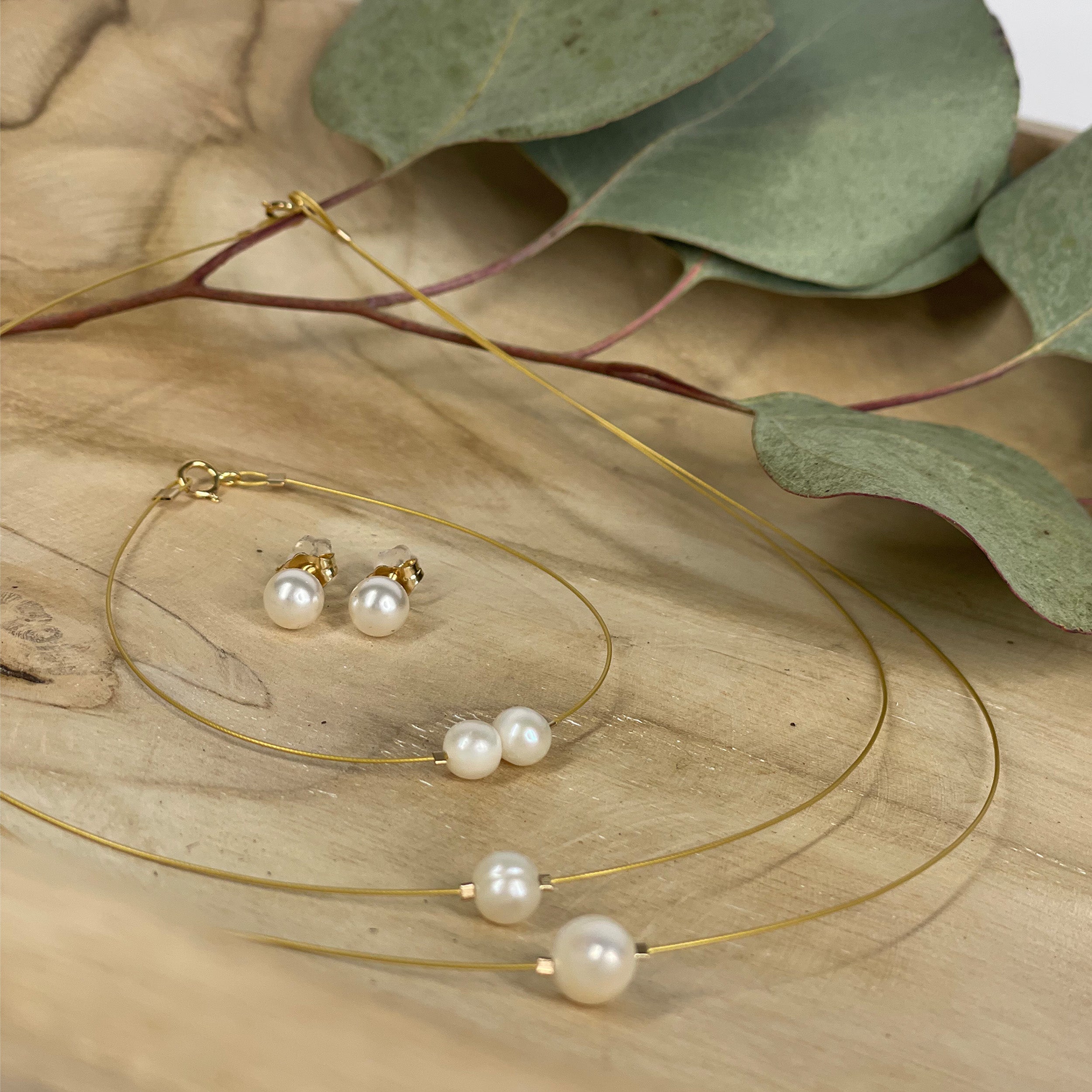 M&E Pearls Set