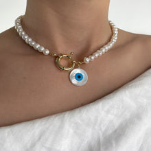 Load image into Gallery viewer, Gold Athens Choker Necklace
