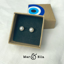 Load image into Gallery viewer, Pearl Earrings
