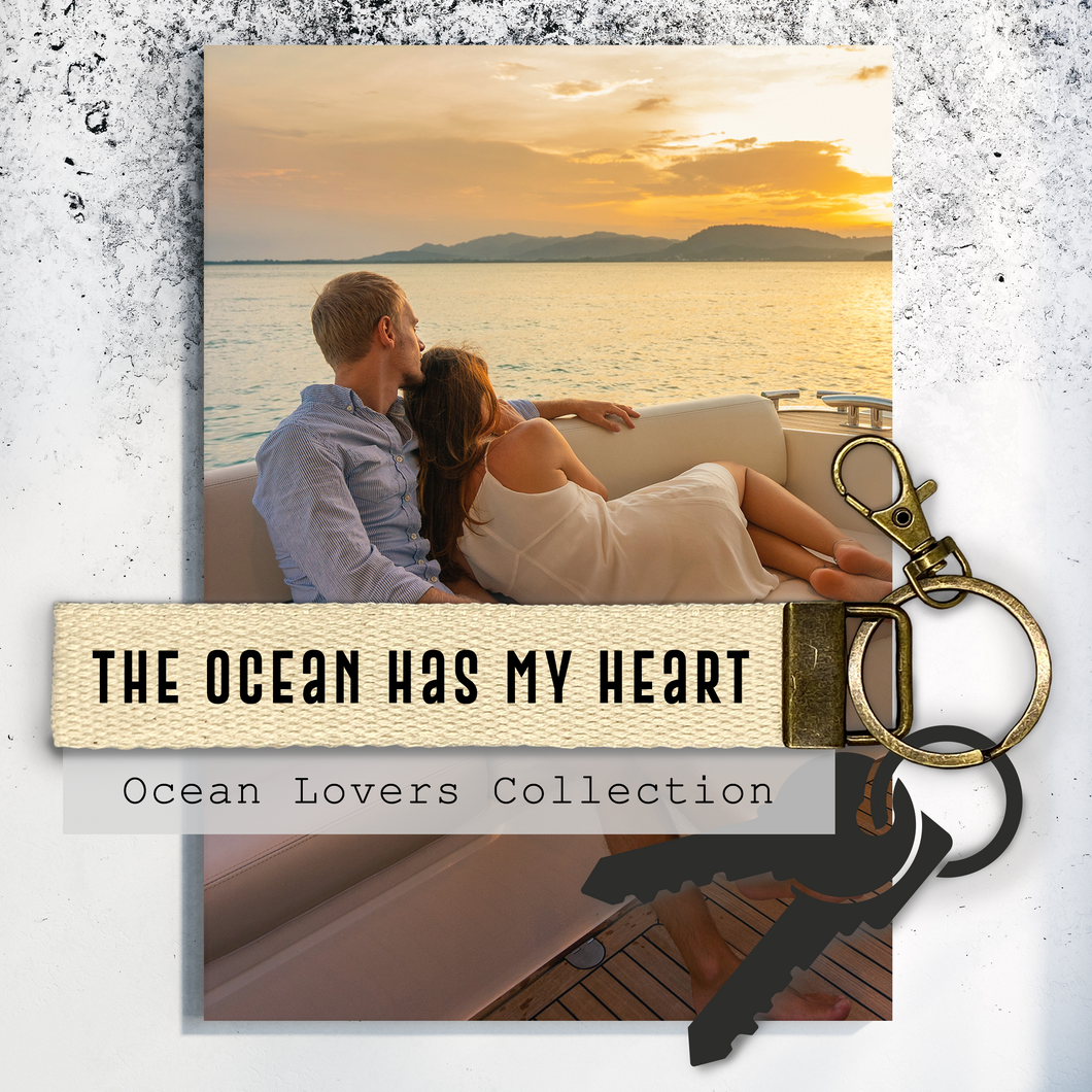 The ocean has my heart.Keychain