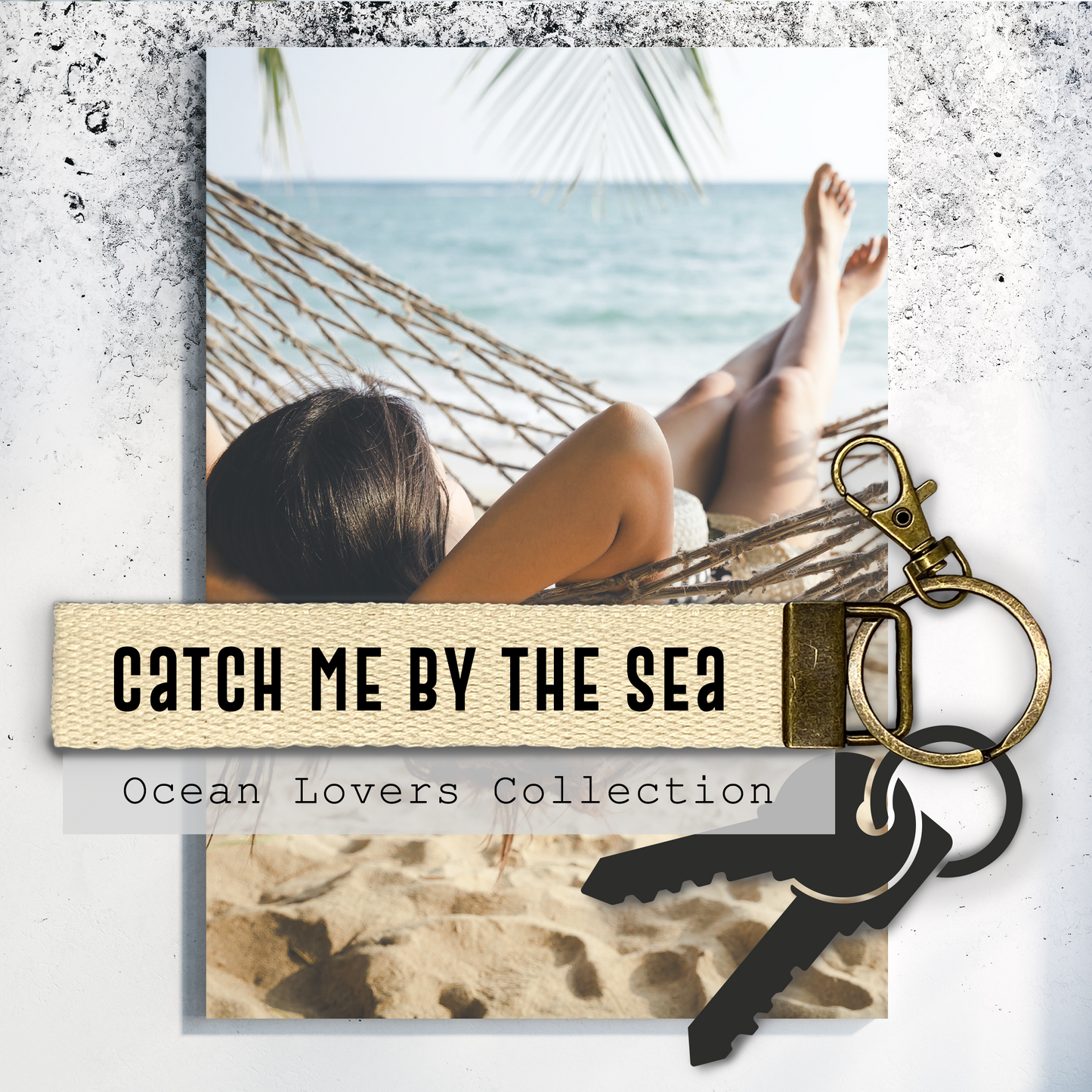Catch me by the sea.Keychain